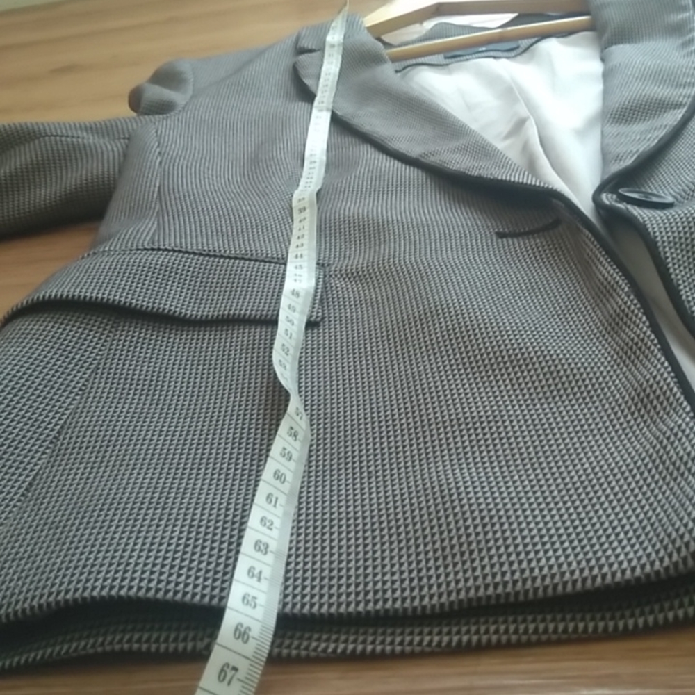 Suits You by Jacqui E Houndstooth pattern suit skirt AU 14 and jacket AU 12 - Picture 7 of 10